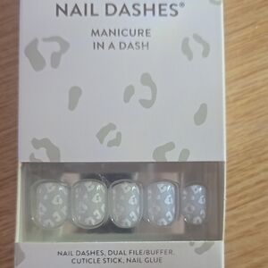Nail Dashes White Leopard Press-On Nails